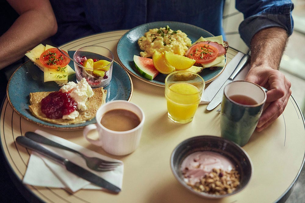 260415_gullhjelmen_bilder fra scandic_frokost